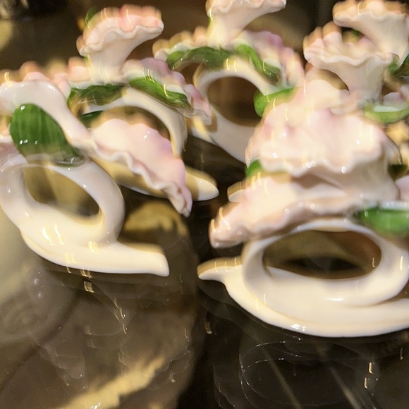 New Napkins ring holder hand - Picture 2 of 10